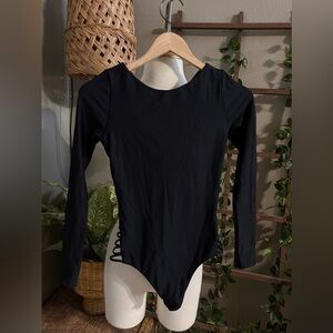 ▪️Midori Long Sleeve Surf One-Piece Cutout Swimsuit Cutout Side